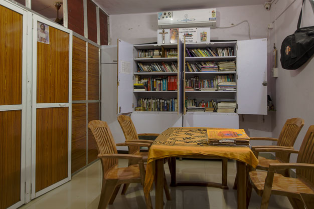 New Life Care Foundation, Thane, Mumbai - Library Section