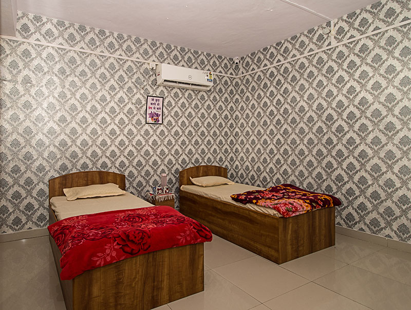 New Life Care Foundation, Thane, Mumbai - Deluxe Room